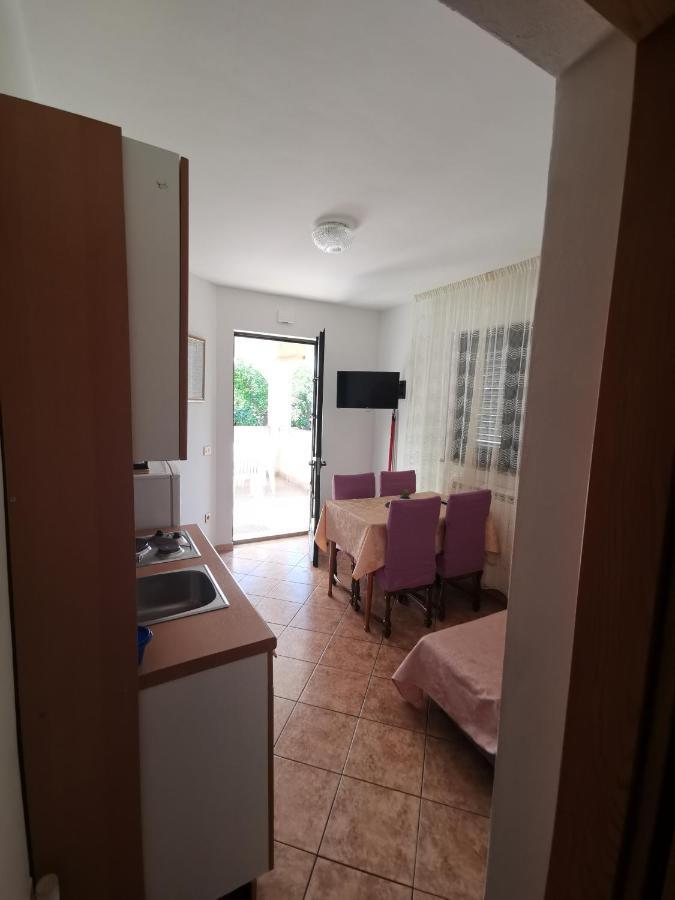 Apartments Porec Istria By Nina Bagian luar foto